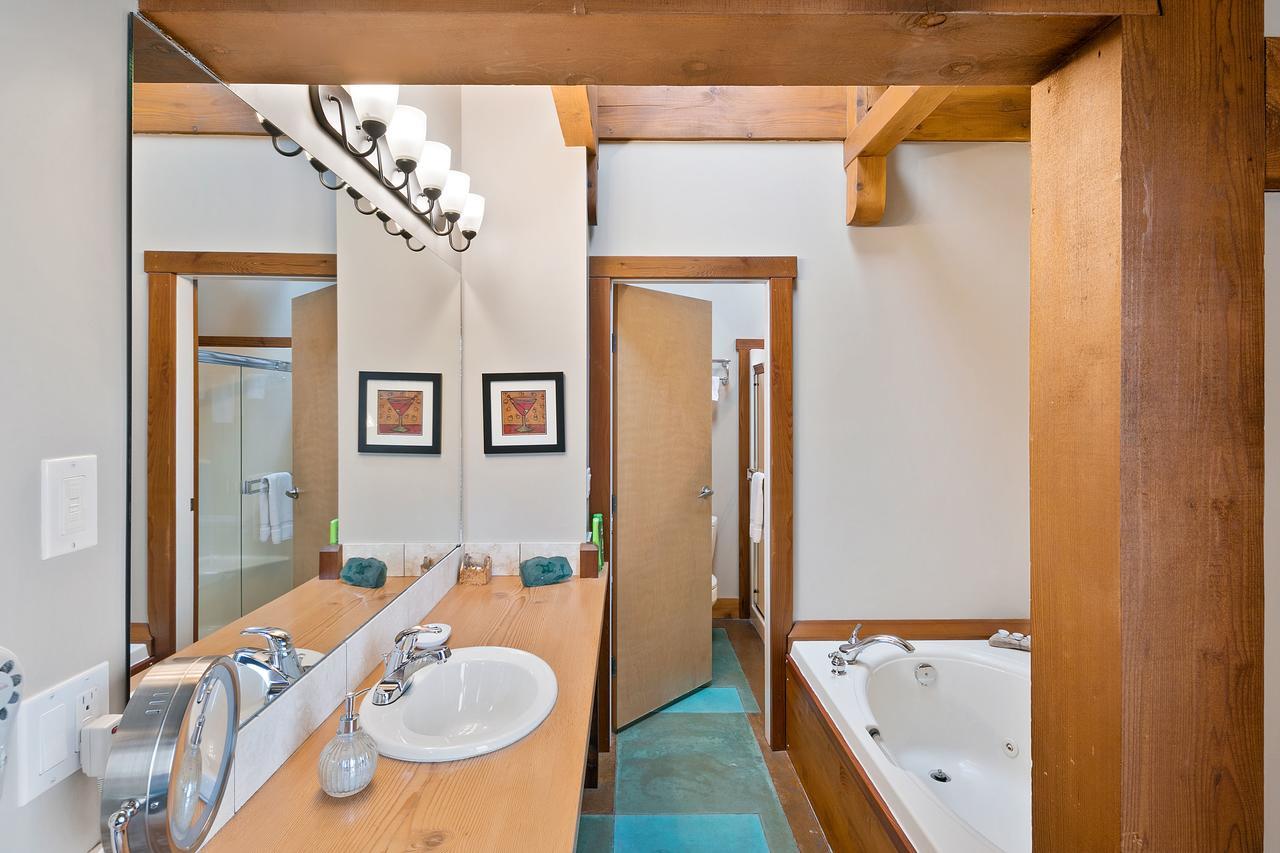 Black Rock Landing Ucluelet Exterior photo