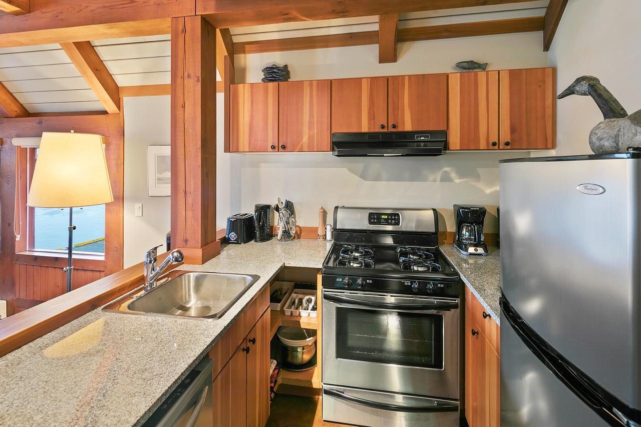 Black Rock Landing Ucluelet Exterior photo